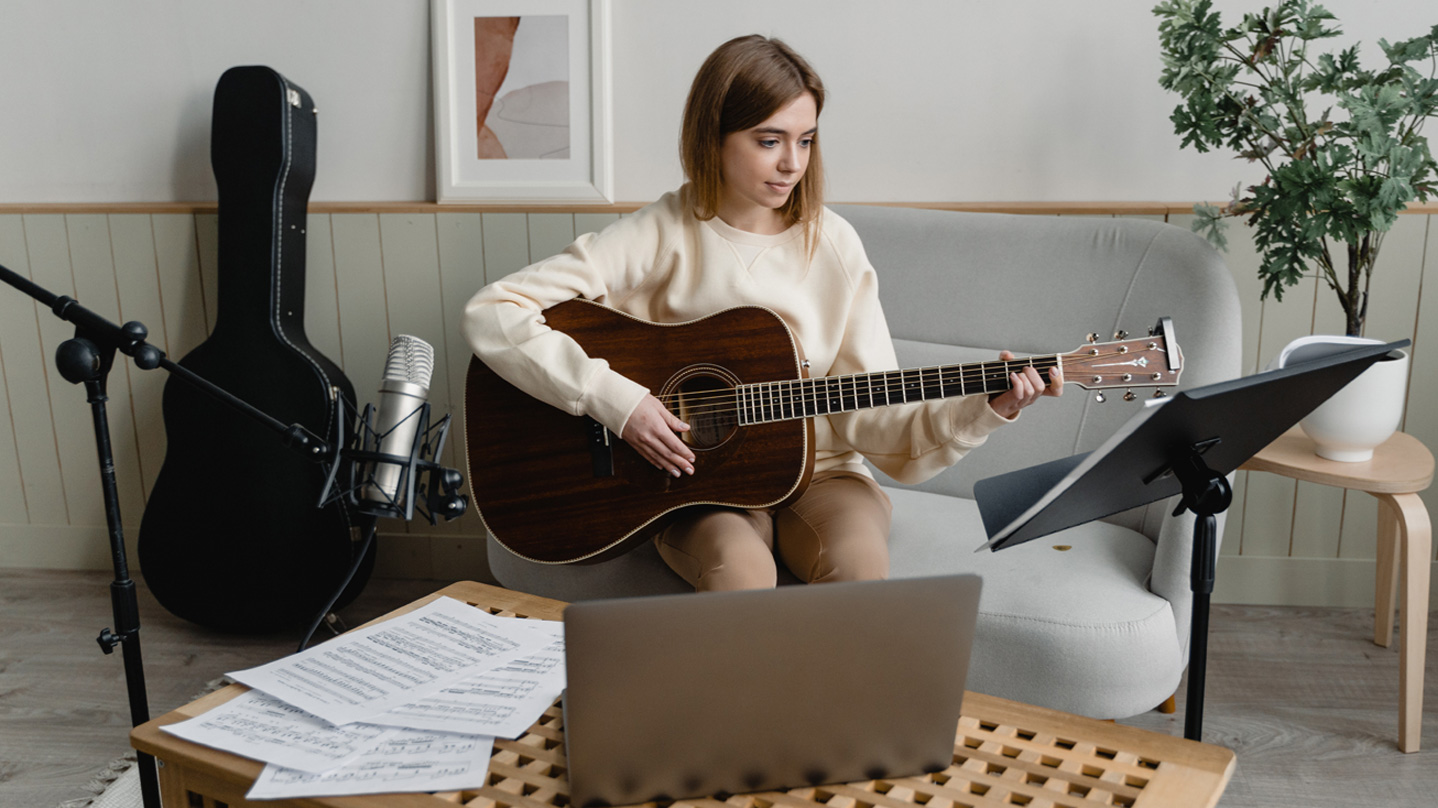 Bandzoogle Blog - Cara menggunakan perumpamaan dalam lagu Anda - Main