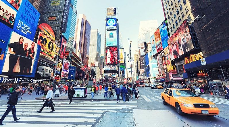 compra un cartellone pubblicitario a times square