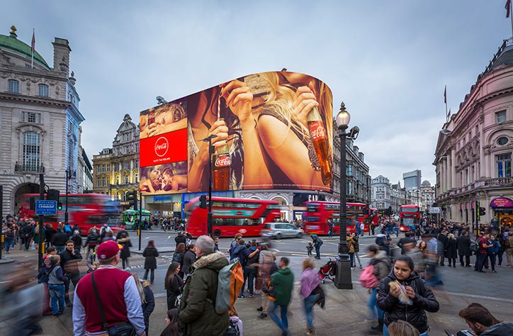 ventajas de la publicidad exterior - piccadilly circus