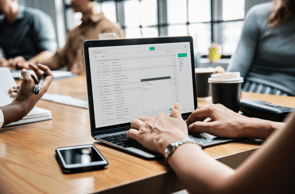 Vor-E-Mail