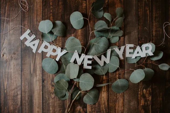 Kalender pemasaran e-niaga untuk tahun 2022 1 Happy New Year signage