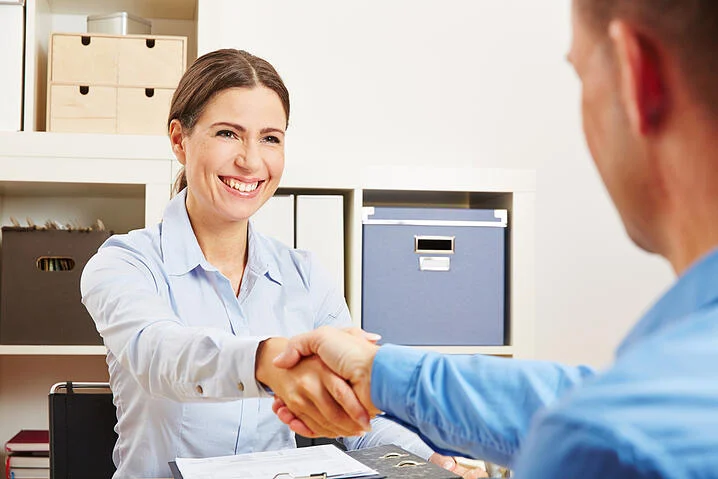 cliente de apretón de manos - convertir el plomo en un cliente