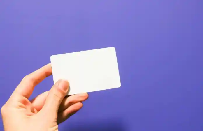 Co to jest karta master? Czy powinieneś go użyć w 2022 roku 2 mastercard