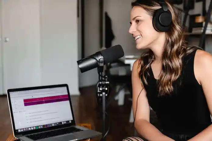 Cara memulai podcast dalam langkah sederhana & menghasilkan uang pada tahun 2022 6 how to start a podcast