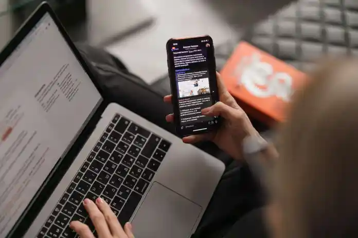 2022 年に効果的な seo マーケティング戦略を作成する方法 2 mobile devices