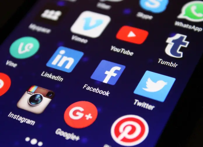 e コマース Web サイトを改善するために Web サイト監査を行う方法 1 Social Media Audit