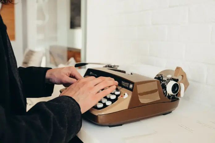 วงจรชีวิตผลิตภัณฑ์ 5 ขั้นตอน: วิธีใช้งานในธุรกิจของคุณ 5 Typewriters