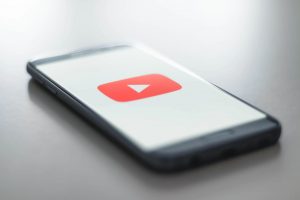 YouTube で最も人気のあるトレンドは何ですか?