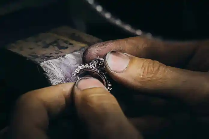 在线销售珠宝:2023 年如何销售以及在哪里销售 2 suppliers