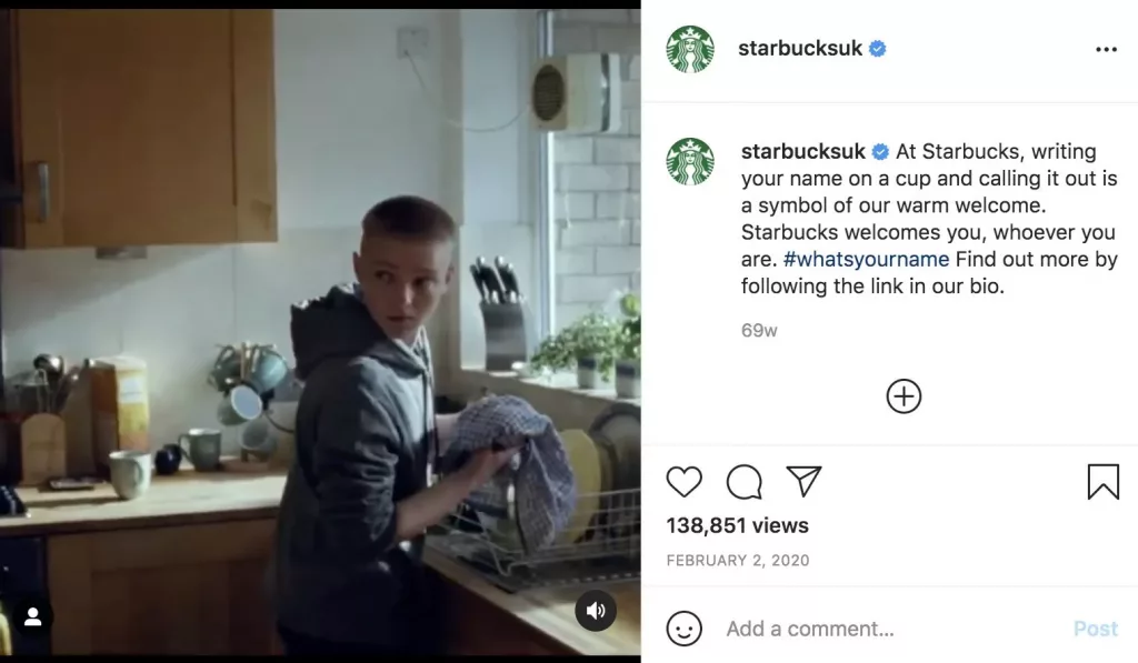 Zrzut ekranu z konta Starbucks na Instagramie. Jakie filmy sprawdzają się najlepiej na Instagramie w 2021 roku