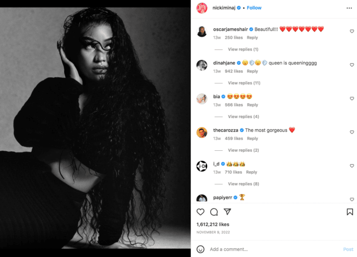 Nicki Minaj foto en blanco y negro