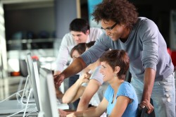 Groupe d'étudiants en formation commerciale
