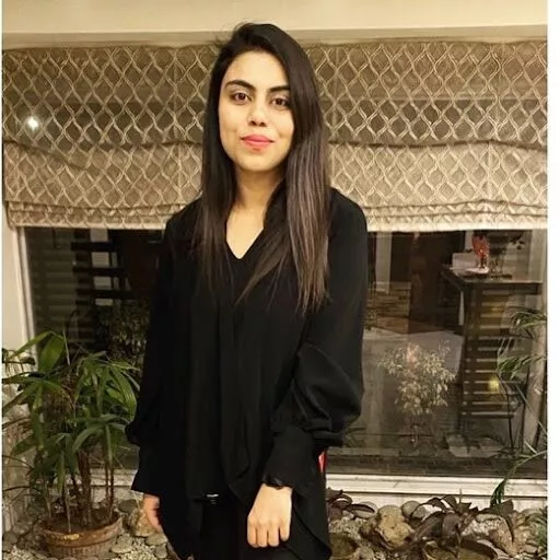 Aima Irfan, Inside Tech World'de Genel Yayın Yönetmeni. Dijital pazarlama trendleri: Metaverse ve AR/VR teknolojisi.
