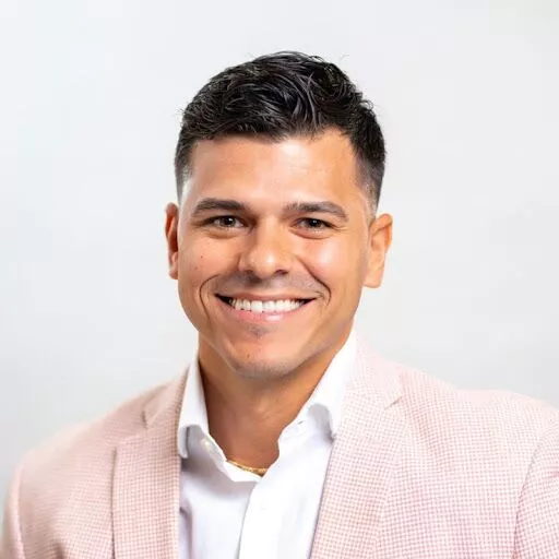SocialJack Media'nın Kurucusu ve CEO'su Jack Pires. Dijital pazarlama trendleri: AI ve otomasyonlar.