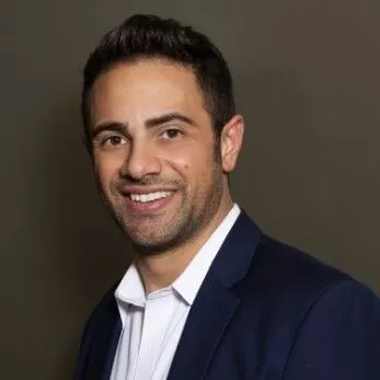 Infinite Recovery'nin Kurucu Ortağı ve CEO'su Michael Dadashi. Dijital pazarlama trendleri: Influencer pazarlama.