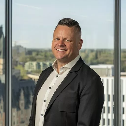 Vendasta'nın CEO'su Brendan King. Dijital pazarlama trendleri: AI ve otomasyonlar.