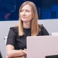 Vanda Mahas, Code200.io'da Pazarlama Stratejisti. Dijital pazarlama trendleri: Topluluk odaklı pazarlama.