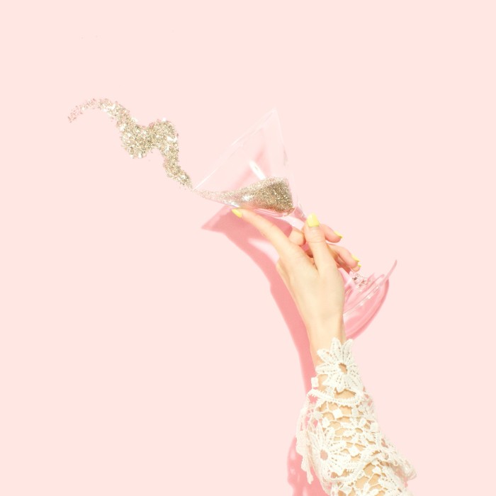 idéias de campanha de marketing de ano novo taça de champanhe espumante