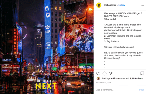 Post virale di Instagram The Hosteller con l'immagine della vita notturna della città