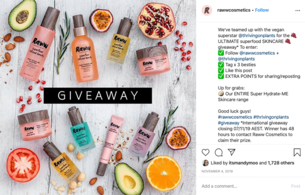 Post di omaggi virali su Instagram da prodotti in omaggio di cosmetici Raww e frutta naturale