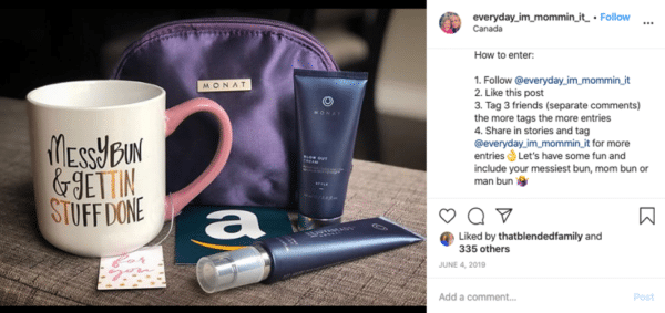 Post virale di Instagram di Everyday I'm Mommin It con una bellissima tazza bianca e prodotti Monat