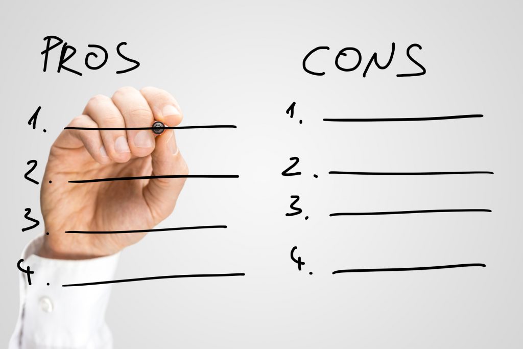 Pro e contro dei servizi di scrittura di contenuti SEO
