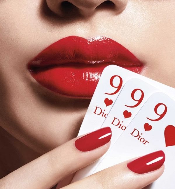 Dior sevgililer günü reklam kartları ruj