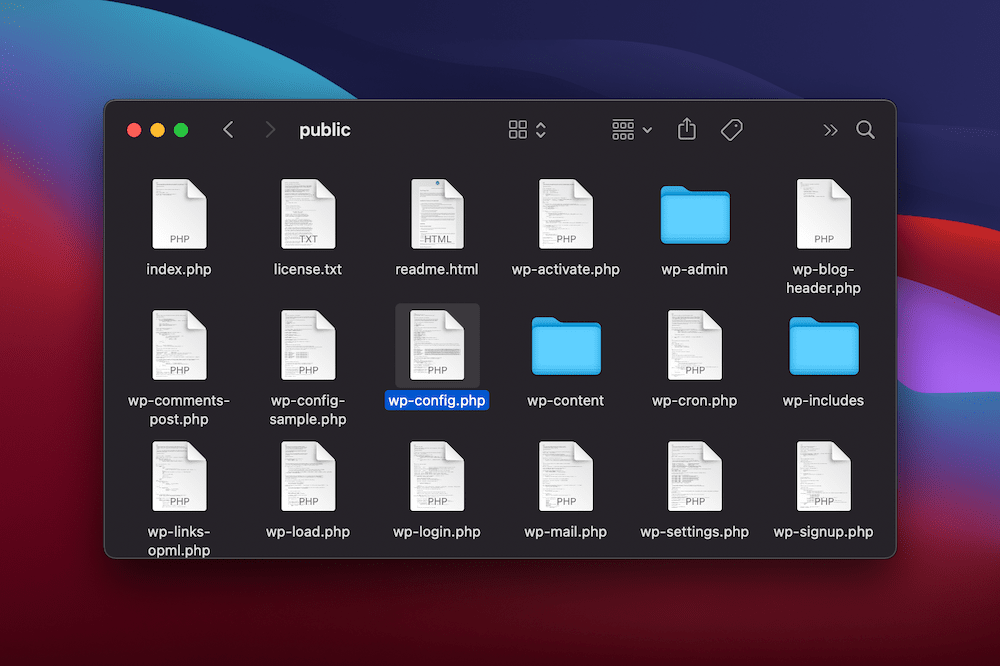 Podstawowe pliki WordPressa z podświetlonym plikiem wp-config.php.