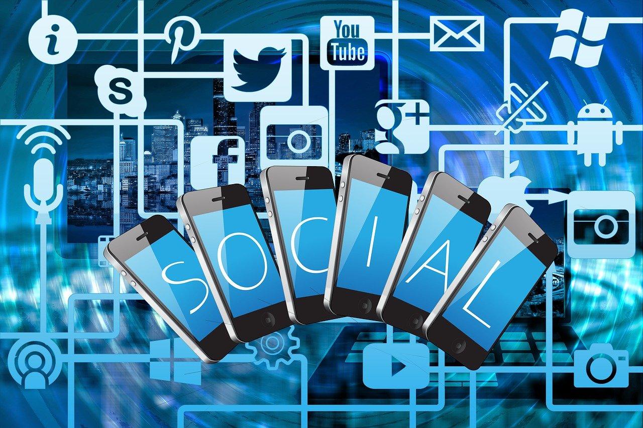 Strumenti per i social media