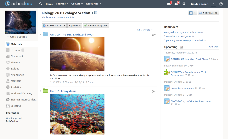 Schoology'deki ders materyallerinin bir listesi.