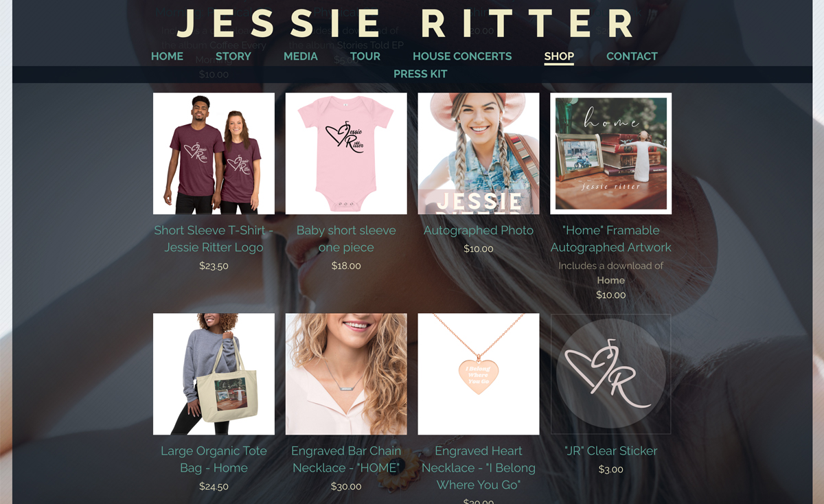 Vendi più merchandising sul tuo sito web musicale con Printful