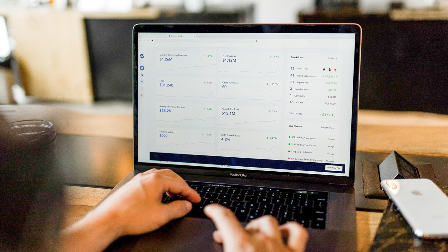 Bandzoogle Blog - Cómo crear un presupuesto de marketing musical en 2021