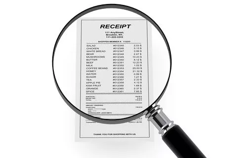 Analisis Transaksi Pelanggan Receipt and Magnifying Glass