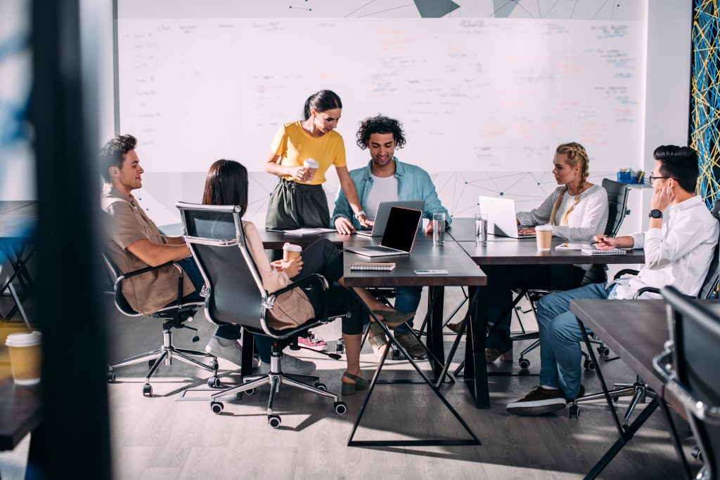 Dónde contratar redactores de contenido de una agencia de marketing