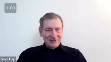 Bruce Clay sendo entrevistado em 2021.