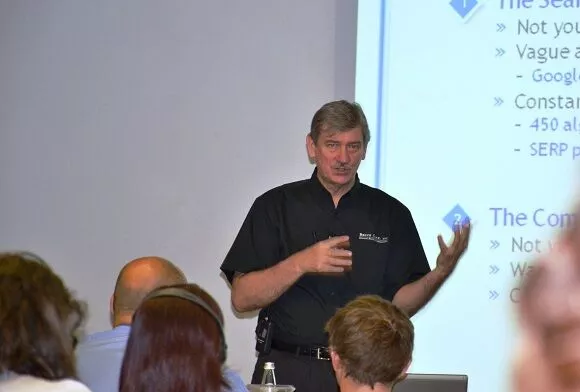 Bruce Clay, treinador de SEO.