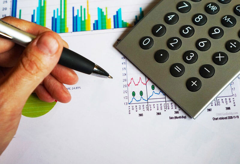 المنصات والوكالات ورسوم المؤثرين وغير ذلك: ما تكلفة التسويق المؤثر بالفعل؟